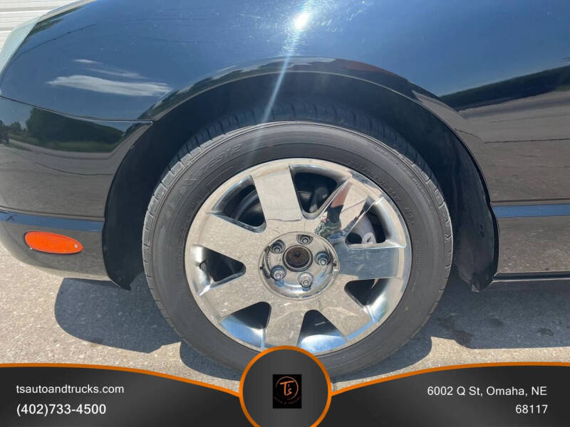 2002 Ford Thunderbird Deluxe