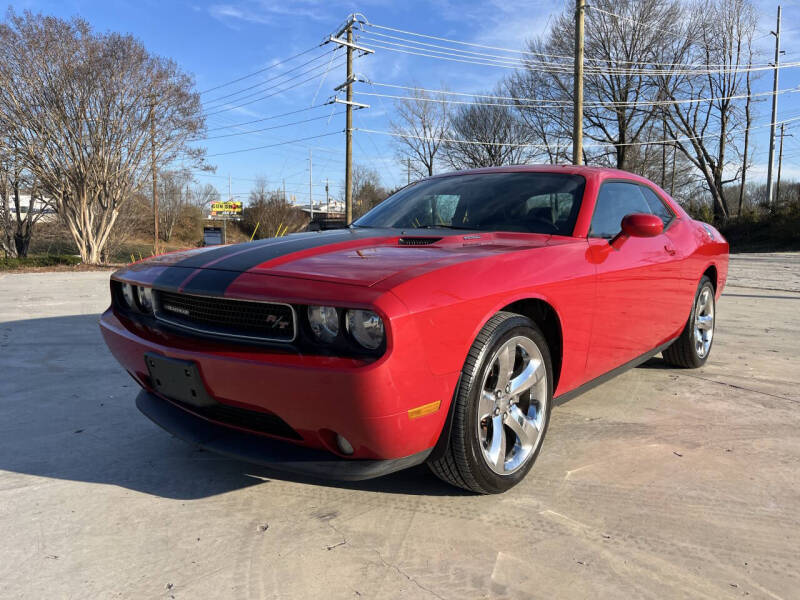 2011 Dodge Challenger R/T's photo