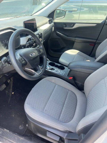 2022 Ford Escape SE