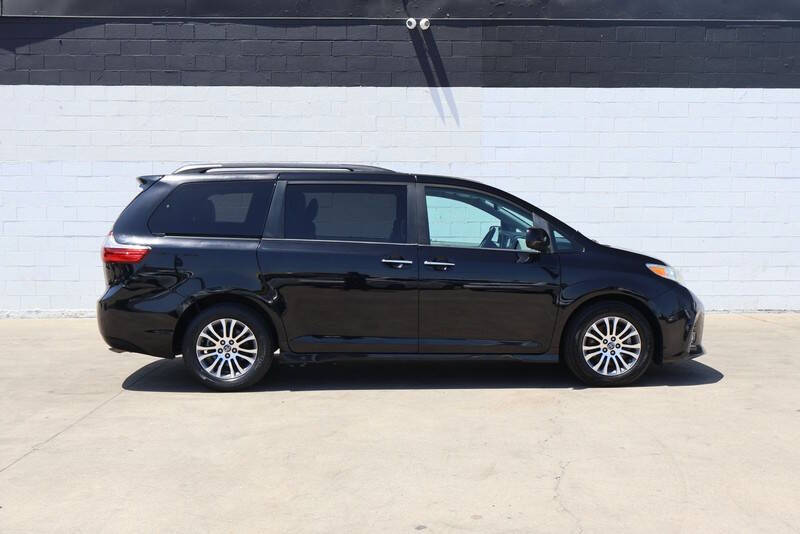 2019 Toyota Sienna XLE 8-Passenger
