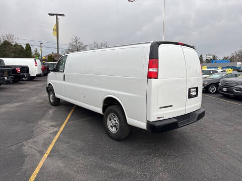 2023 Chevrolet Express 2500