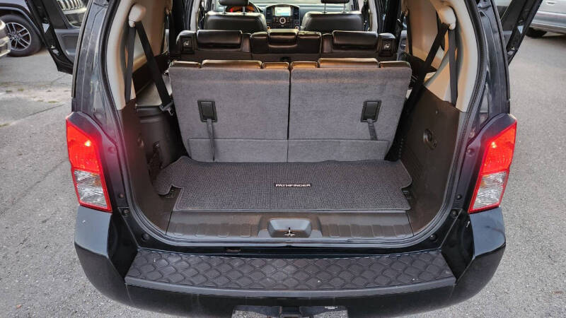 2011 Nissan Pathfinder Silver Edition