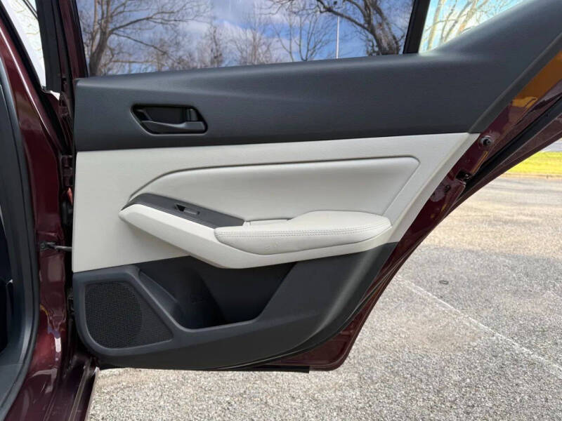 2024 Nissan Altima 2.5 SV