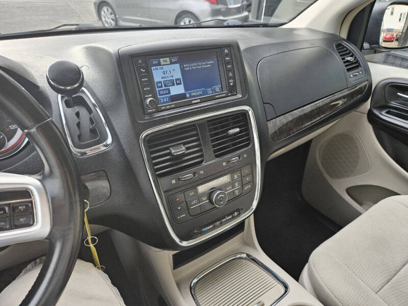 2011 Dodge Grand Caravan Crew