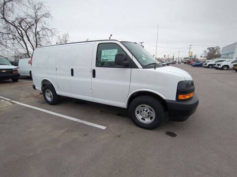 2025 Chevrolet Express 2500