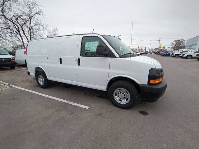 2025 Chevrolet Express 2500