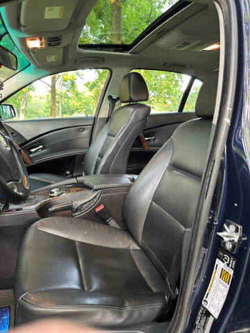 2005 BMW 5 Series 525i