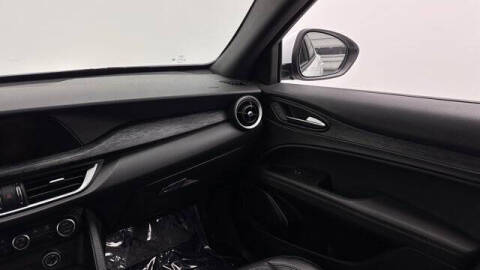 2023 Alfa Romeo Stelvio Sprint