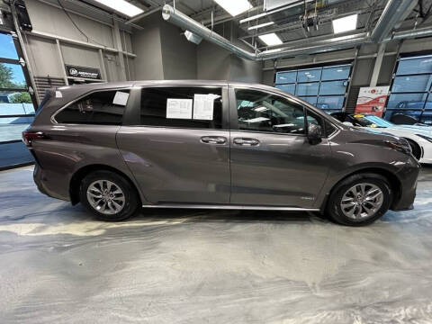 2021 Toyota Sienna XLE 7-Passenger