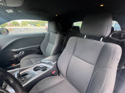 2019 Dodge Challenger SXT