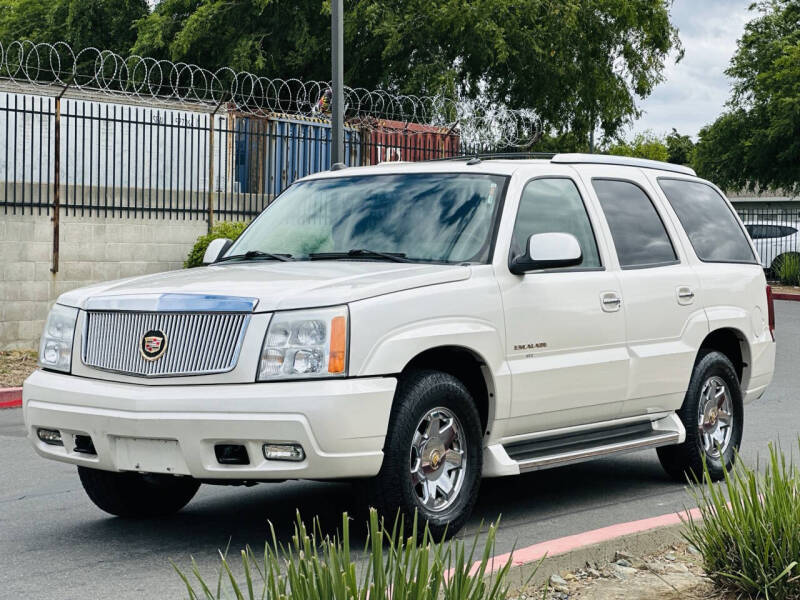 2005 Cadillac Escalade Base