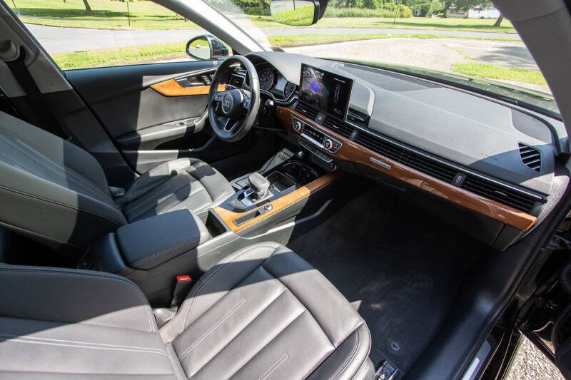 2023 Audi A4 quattro Premium 40 TFSI