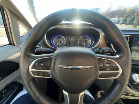 2017 Chrysler Pacifica Touring