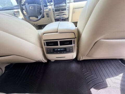2013 Lexus LX 570