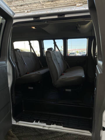 2017 Chevrolet Express LS 2500