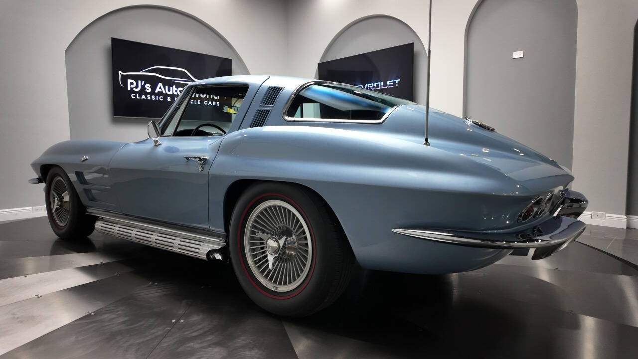 1964 Chevrolet Corvette 23