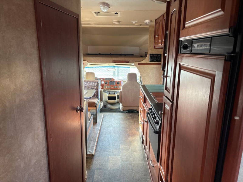 2012 Ford E-Series E-450 SD