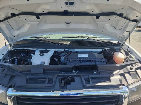 2023 GMC Savana 2500