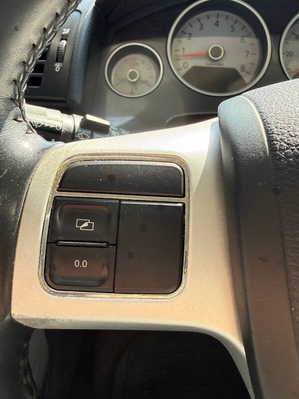 2013 Volkswagen Routan S