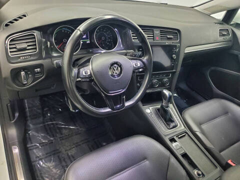 2017 Volkswagen e-Golf SEL Premium