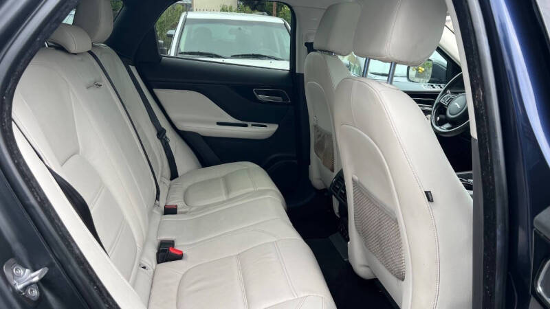 2017 Jaguar F-PACE 35t Prestige