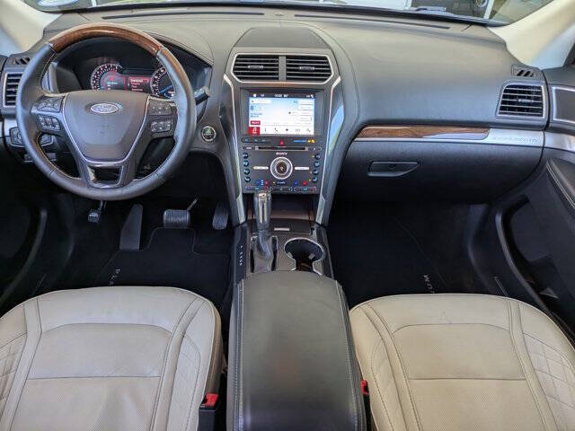 2017 Ford Explorer Platinum