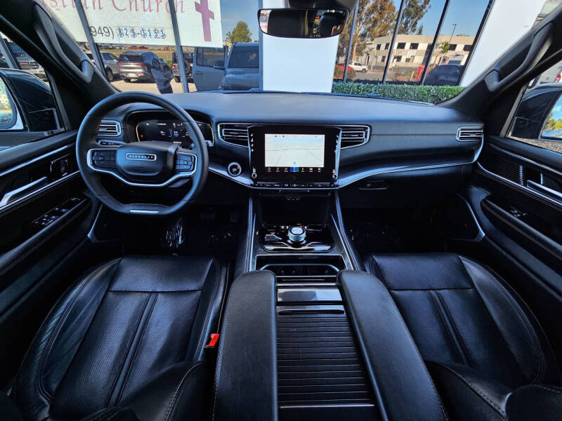 2024 Jeep Wagoneer L