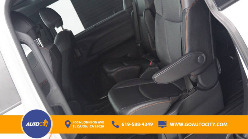 2023 Toyota Sienna XSE 7-Passenger