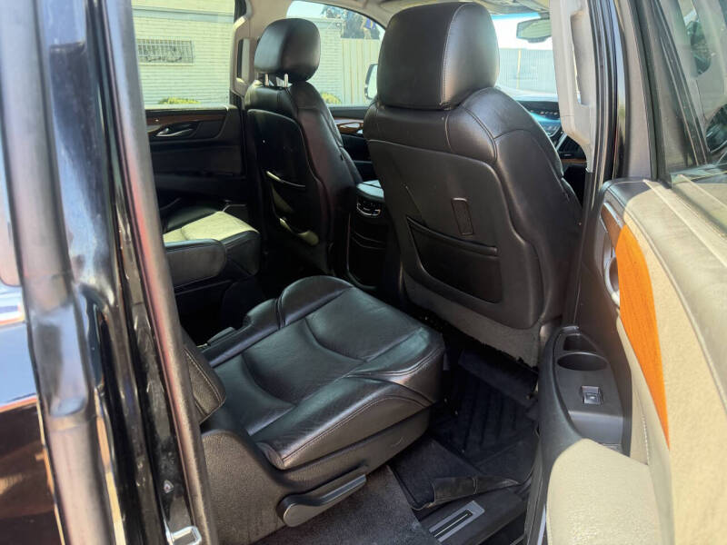 2015 Cadillac Escalade ESV Luxury