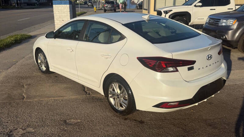 2019 Hyundai Elantra