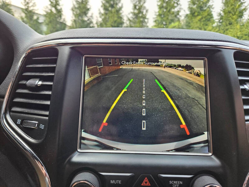 2018 Jeep Grand Cherokee Laredo E