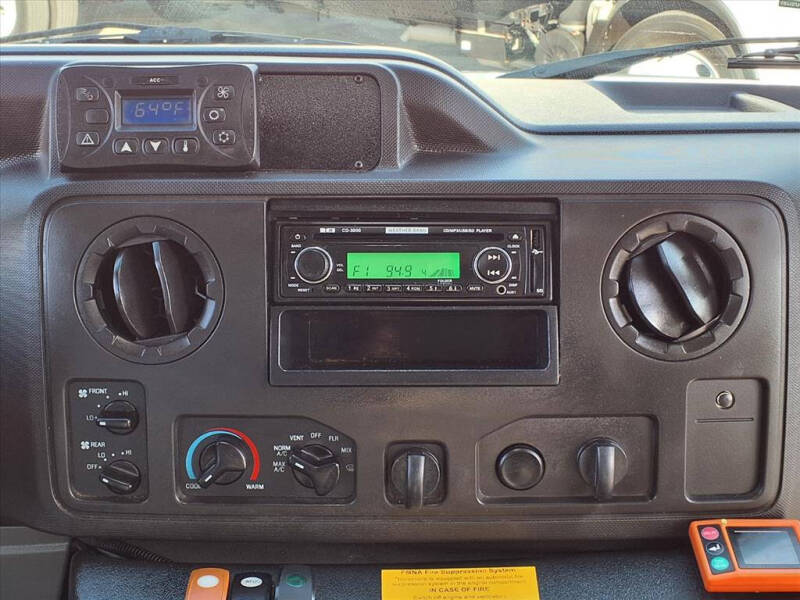 2018 Ford E-Series E-450 SD