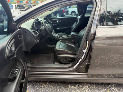 2015 Chrysler 200 C