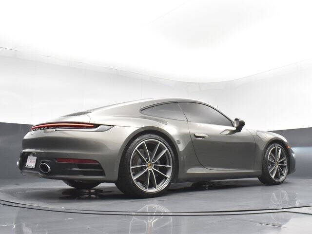 2022 Porsche 911 Carrera