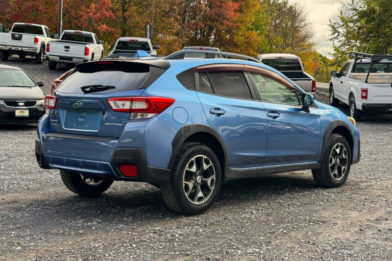 2018 Subaru Crosstrek 2.0i Premium photo 2