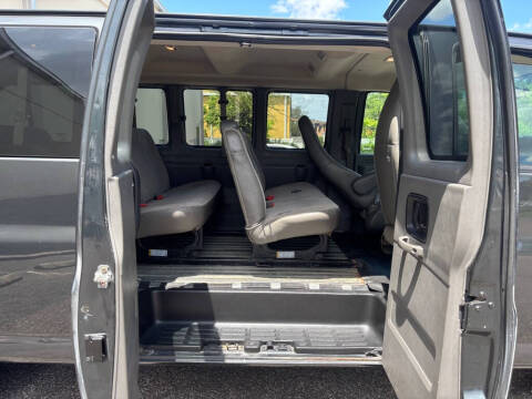 2017 Chevrolet Express LT 3500