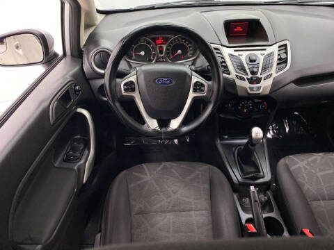 2013 Ford Fiesta SE