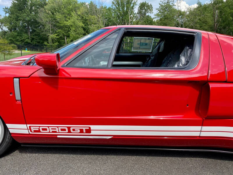 2005 Ford GT