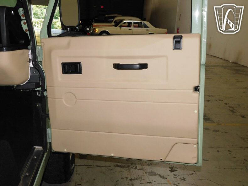 1987 Land Rover Defender