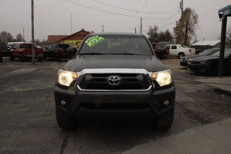 2014 Toyota Tacoma Base's photo