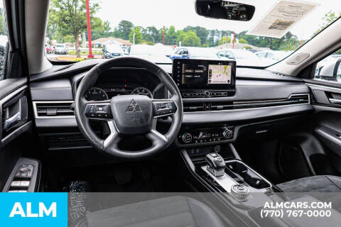 2025 Mitsubishi Outlander SE