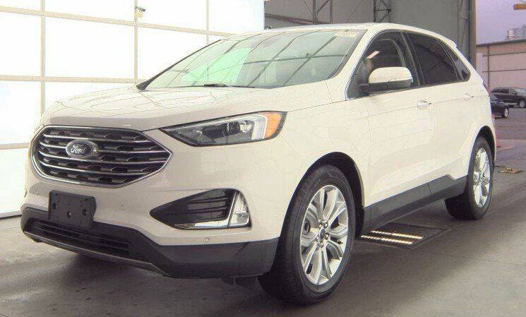 2023 Ford Edge Titanium's photo