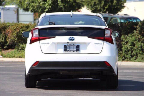 2019 Toyota Prius LE