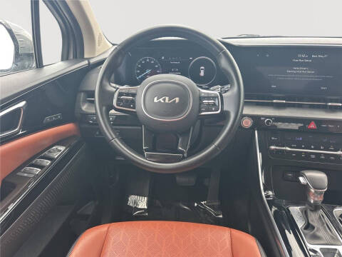 2023 Kia Carnival SX