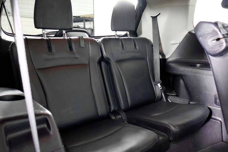 2011 Toyota Highlander SE