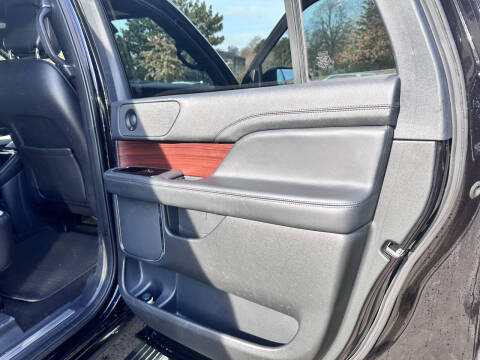 2023 Lincoln Navigator L Standard