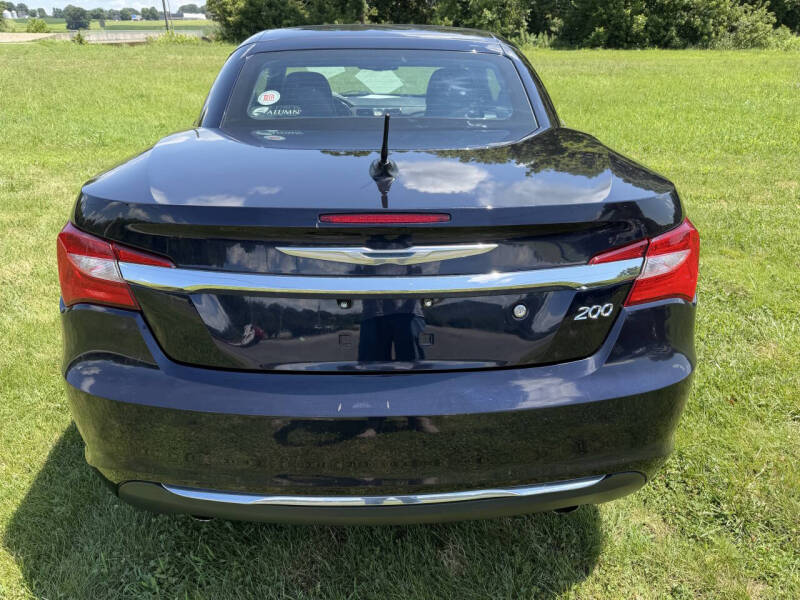 2012 Chrysler 200 Limited