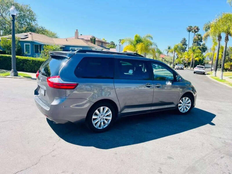 2017 Toyota Sienna