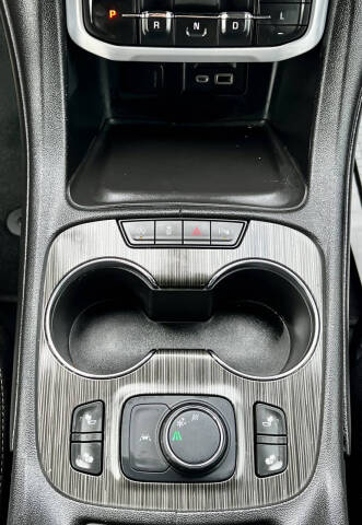 2021 GMC Acadia SLT