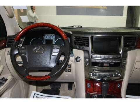 2011 Lexus LX 570